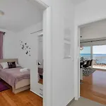 Silver Apartman *