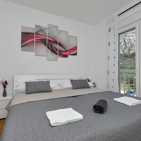 Apartment Silver